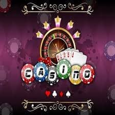 Người dùng Việt Nam chơi game slot trên điện thoại với giao diện tiếng Việt 777loc